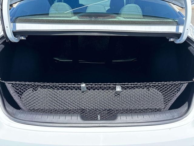 2025 Hyundai Elantra SE - Photo 12