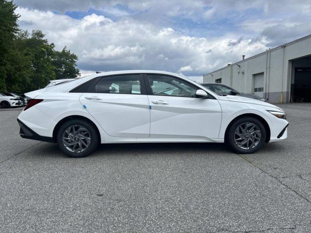 New 2026 Hyundai Elantra Hybrid Blue Sedan