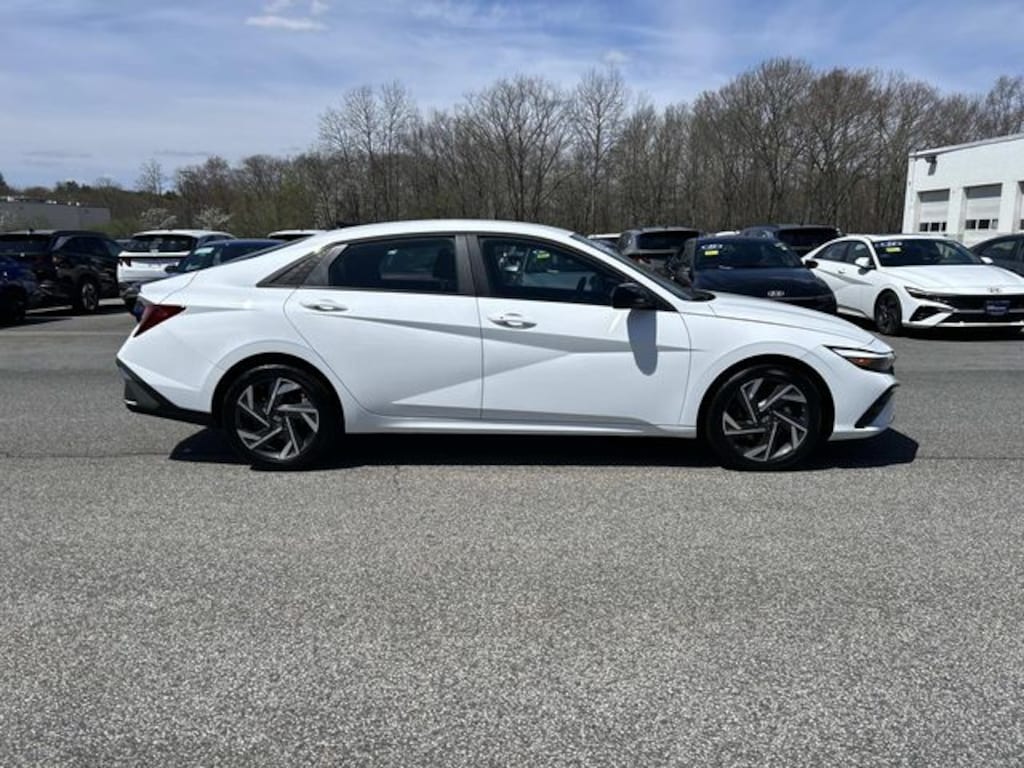 Certified 2025 Hyundai Elantra SEL Sport Sedan