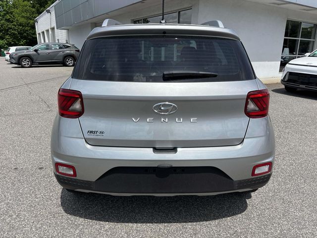 2023 Hyundai Venue SEL - Photo 4