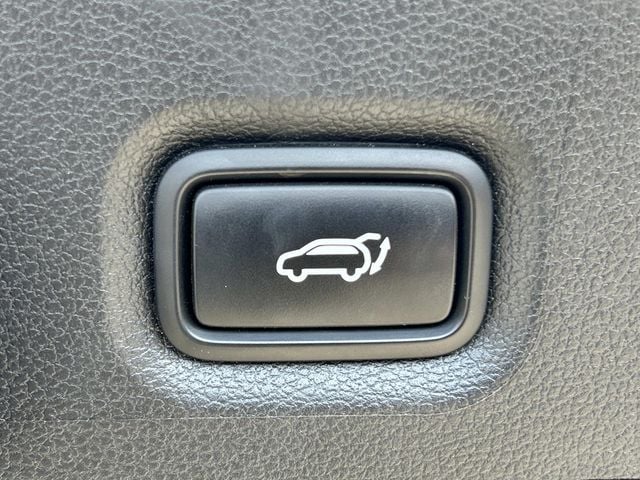 2020 Hyundai Santa Fe Limited - Photo 15