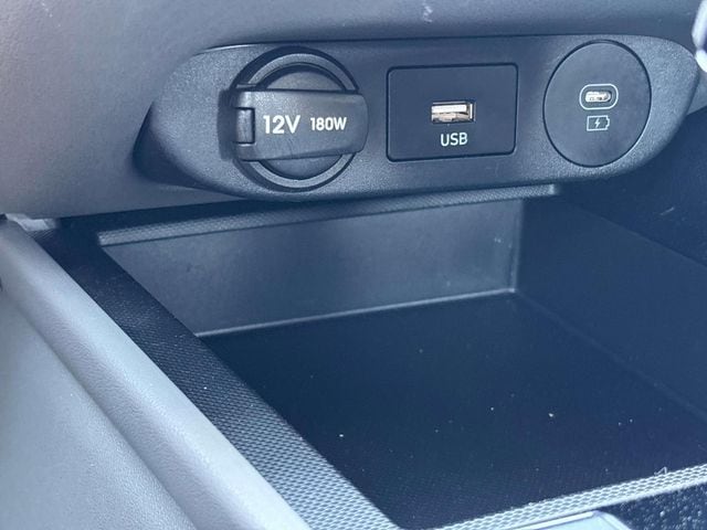 2025 Hyundai Elantra SE - Photo 24