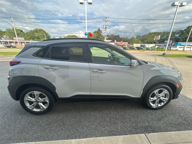 2023 Hyundai Kona SEL photo 2