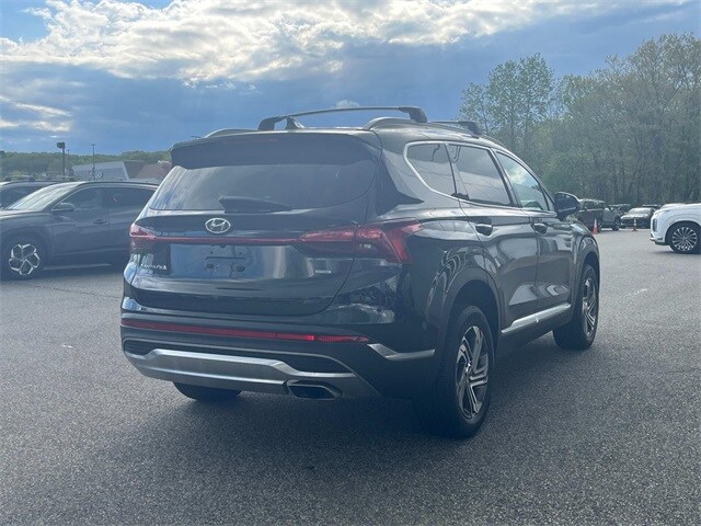 2022 Hyundai Santa Fe SEL photo 3