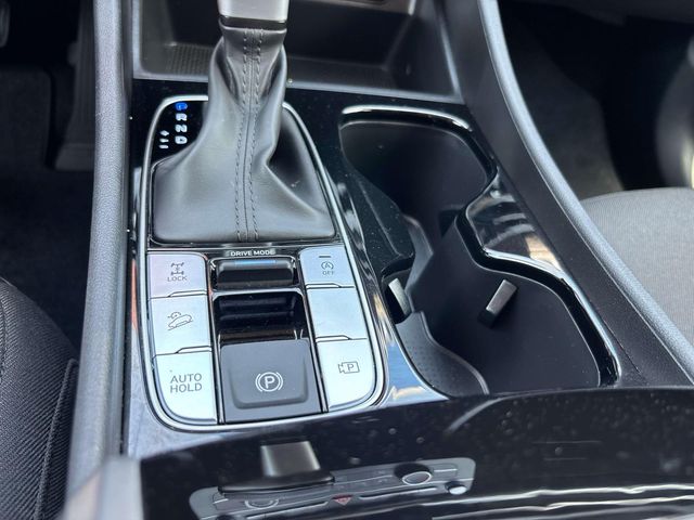 2025 Hyundai Tucson SE - Photo 22