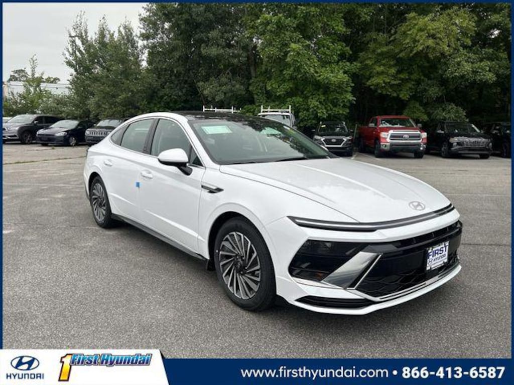 New 2026 Hyundai Sonata Hybrid SEL Sedan