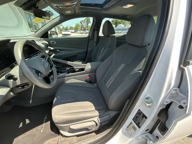 2024 Hyundai Elantra SEL - Photo 18