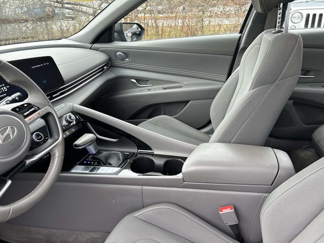 2024 Hyundai Elantra SEL - Photo 19