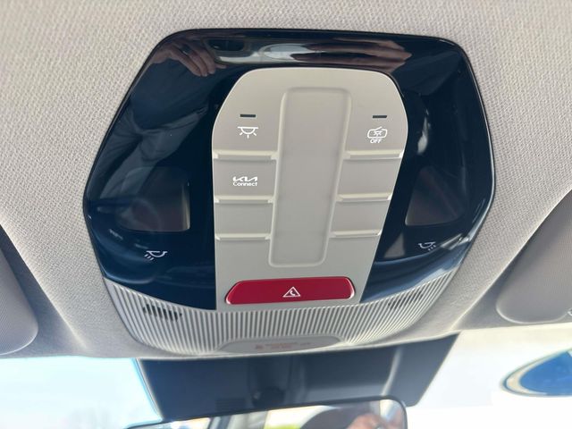 2025 Kia K4 LXS - Photo 24
