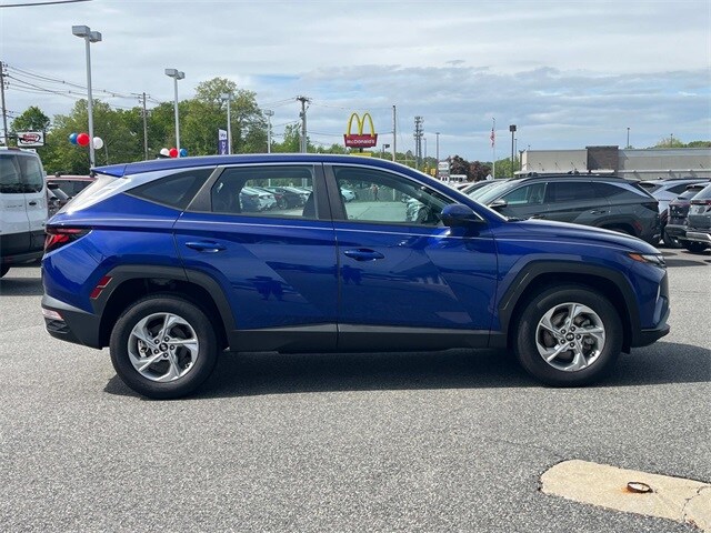 2024 Hyundai Tucson SE photo 2