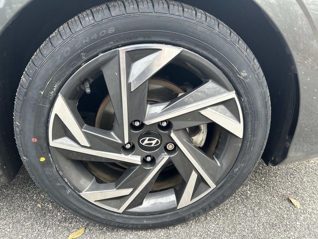 2024 Hyundai Elantra SEL - Photo 16