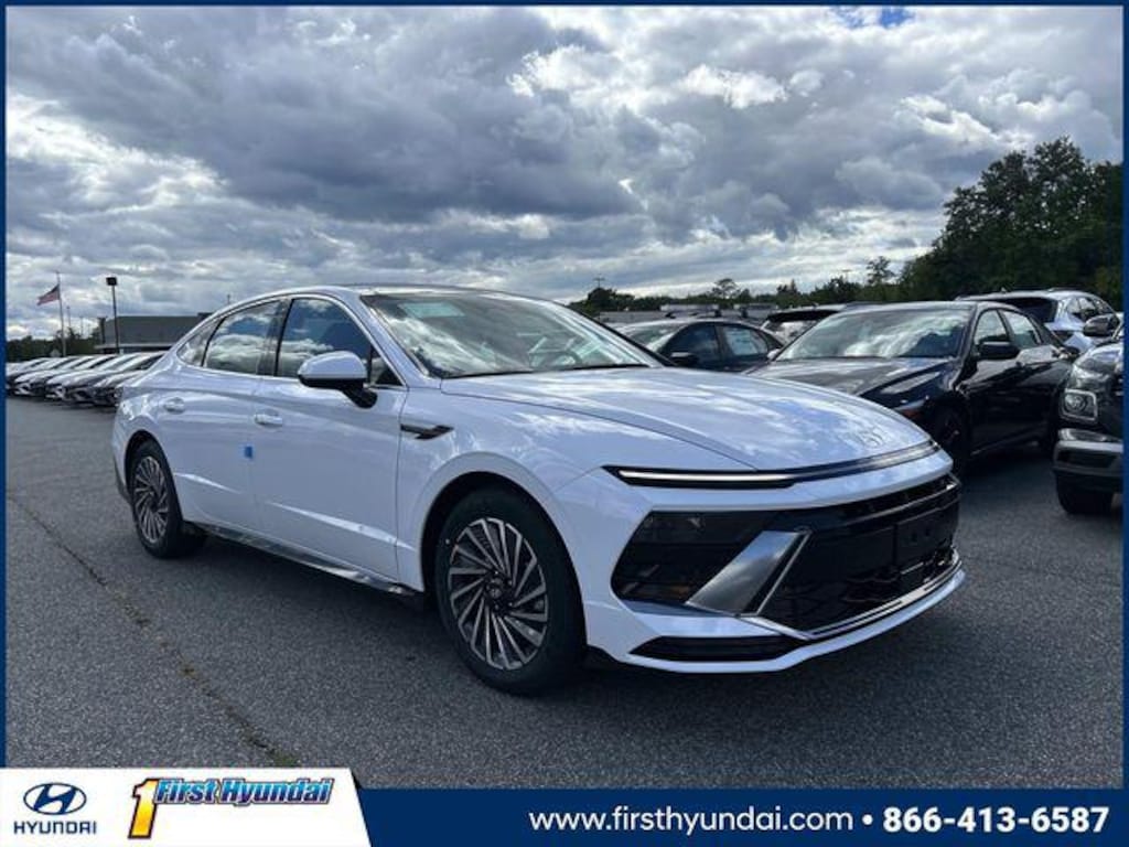 New 2026 Hyundai Sonata Hybrid SEL Sedan