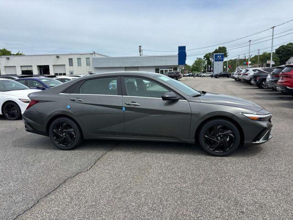 New 2026 Hyundai Elantra SEL Sport Premium Sedan
