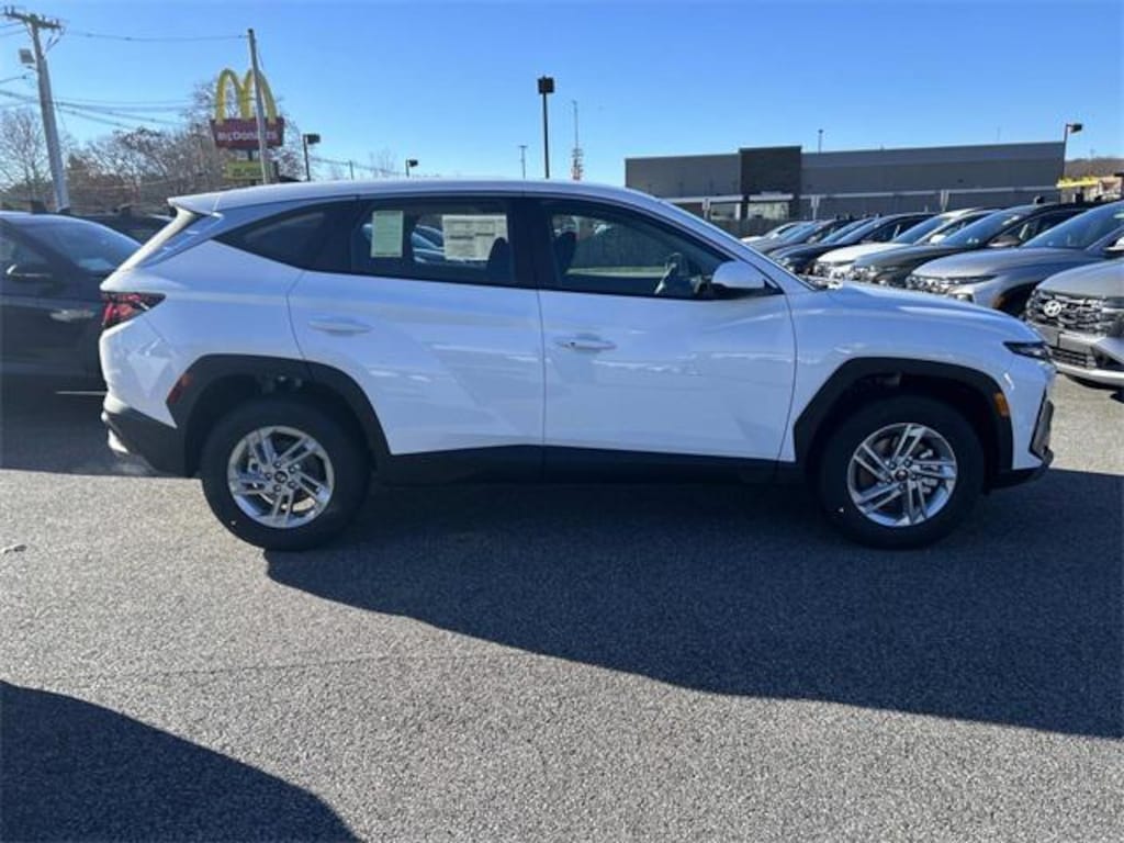 New 2026 Hyundai Tucson SE AWD SUV