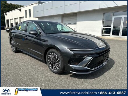 2025 Hyundai Sonata Hybrid SEL Sedan