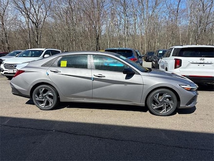 2025 Hyundai Elantra Hybrid SEL Sport Sedan