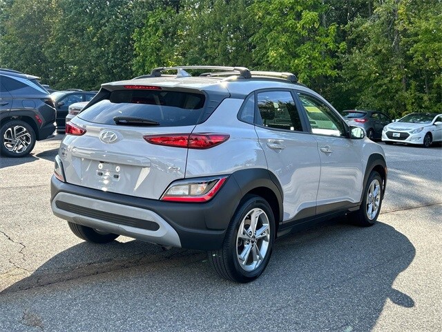 2023 Hyundai Kona SEL photo 3