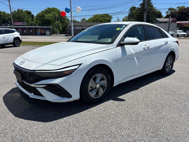 2025 Hyundai Elantra SE - Photo 7