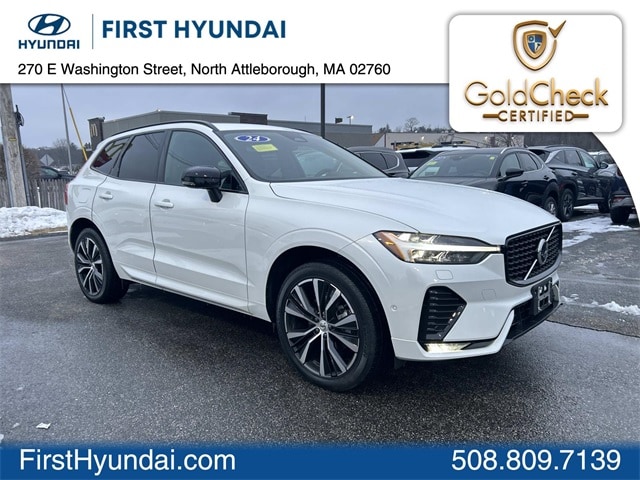 2024 Volvo XC60 Plus's photo