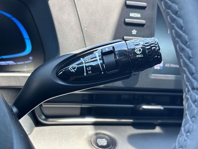 2025 Hyundai Elantra SEL - Photo 27