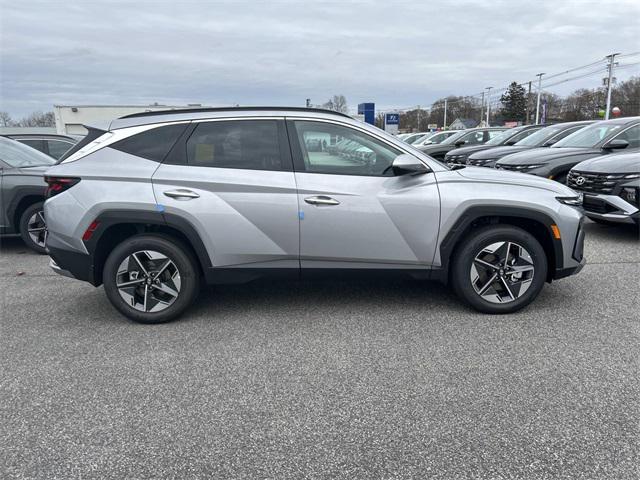 2026 Hyundai Tucson Hybrid SEL photo 2