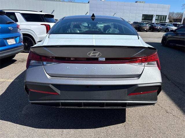 2025 Hyundai Elantra Hybrid SEL Sport photo 2