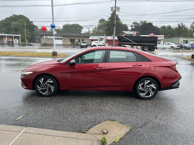 2025 Hyundai Elantra SEL - Photo 6