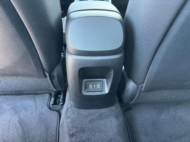 2025 Hyundai Elantra SEL - Photo 13