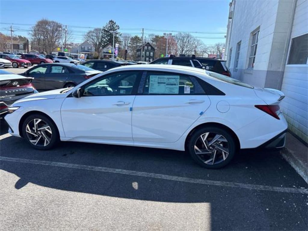 New 2025 Hyundai Elantra Hybrid SEL Sport Sedan