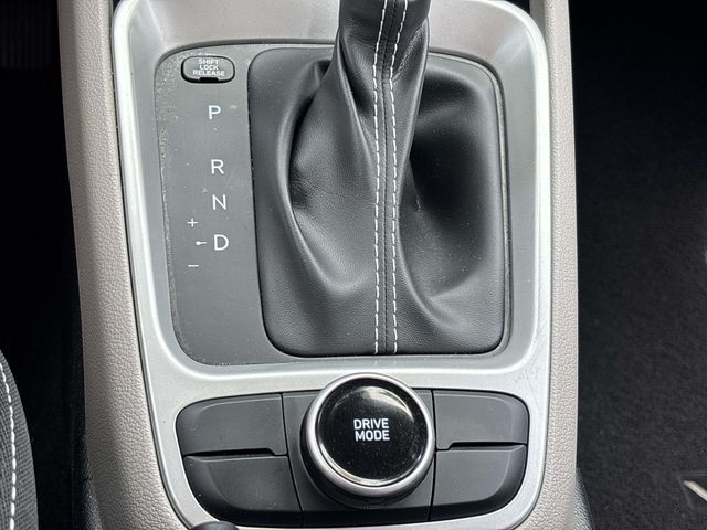 2023 Hyundai Venue SEL - Photo 25