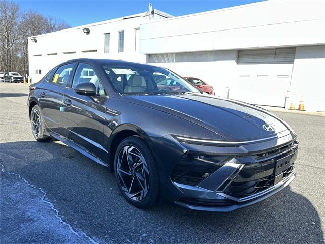 2026 Hyundai Sonata SEL's photo