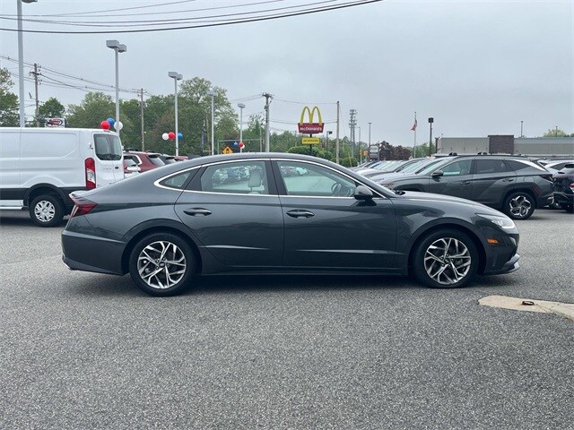 2023 Hyundai Sonata SEL photo 2