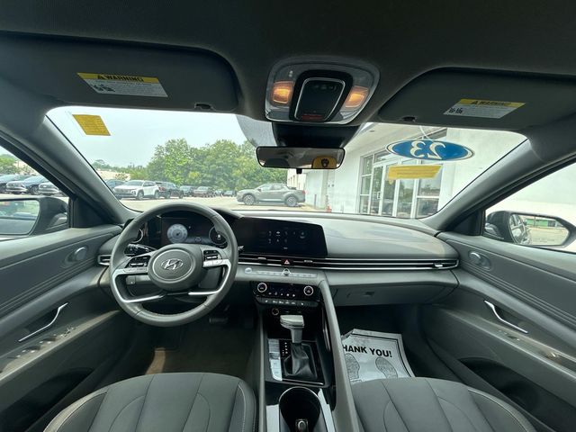 2023 Hyundai Elantra SEL - Photo 14