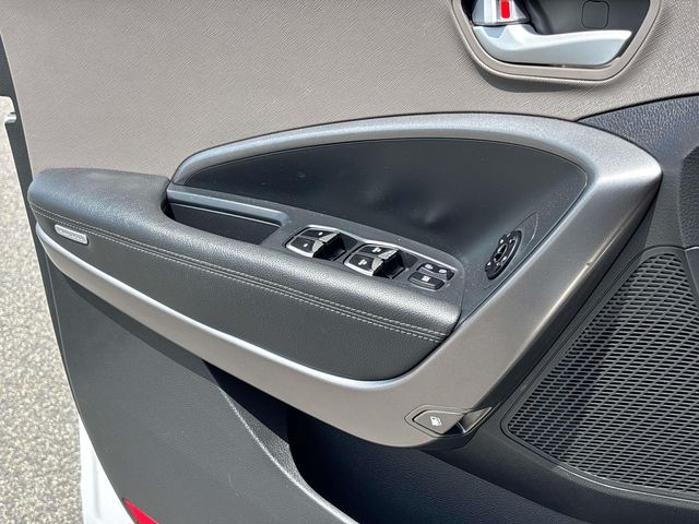2017 Hyundai Santa Fe Sport - Photo 16