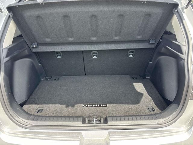 2023 Hyundai Venue SEL - Photo 14
