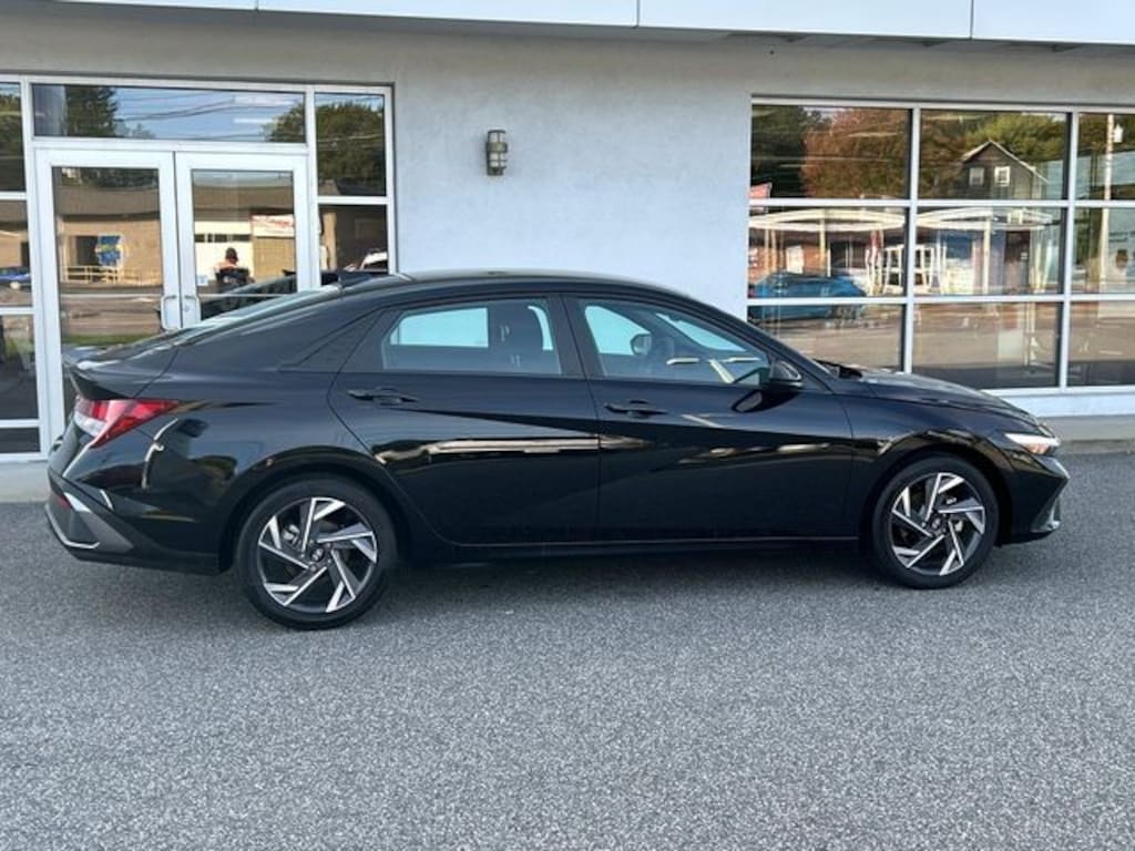 Certified 2025 Hyundai Elantra SEL Sport Sedan