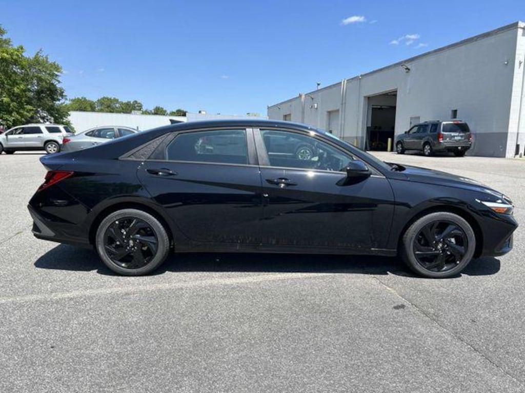 New 2026 Hyundai Elantra SEL Sport Sedan