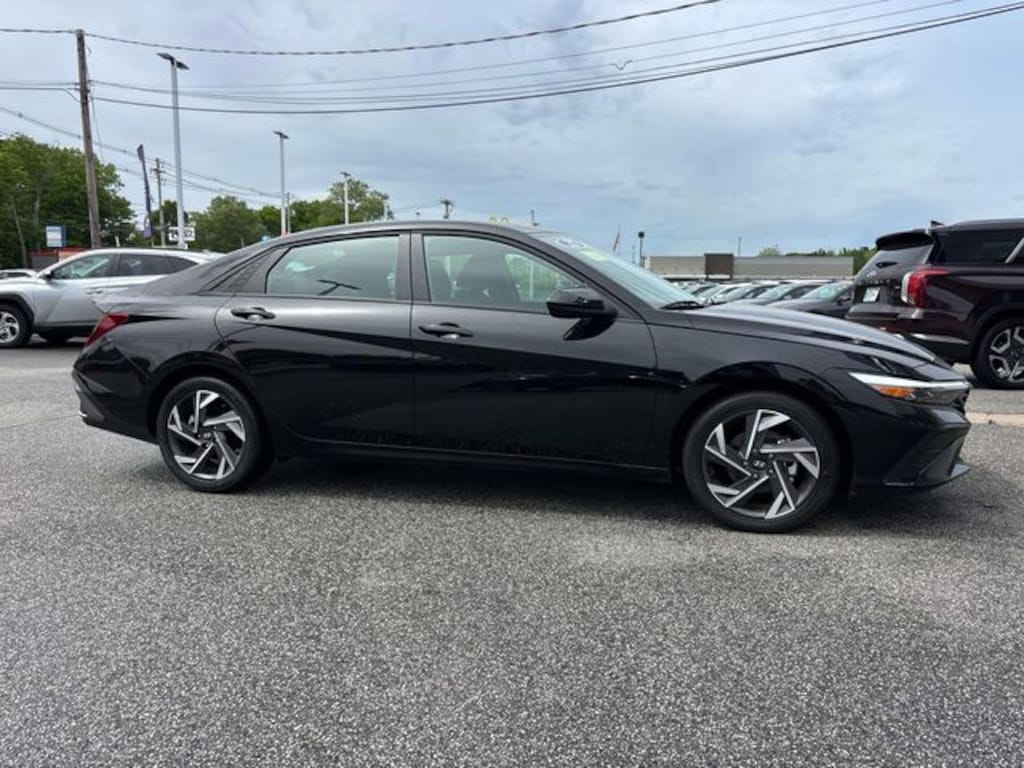 Certified 2025 Hyundai Elantra SEL Sport Sedan