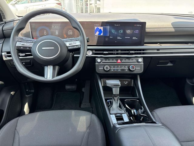 2025 Hyundai Tucson SE - Photo 12