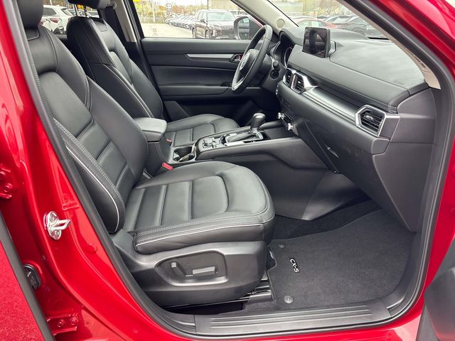 2025 Mazda CX-5 S Preferred package - Photo 16