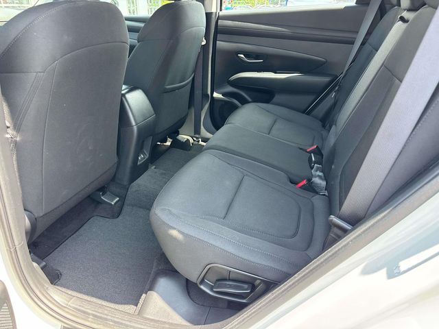 2025 Hyundai Tucson SE - Photo 11