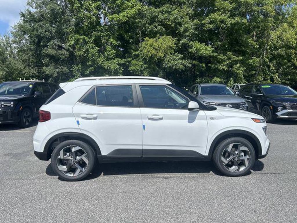 New 2026 Hyundai Venue SEL SUV