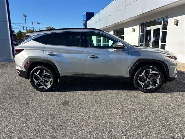 2022 Hyundai Tucson Limited photo 2