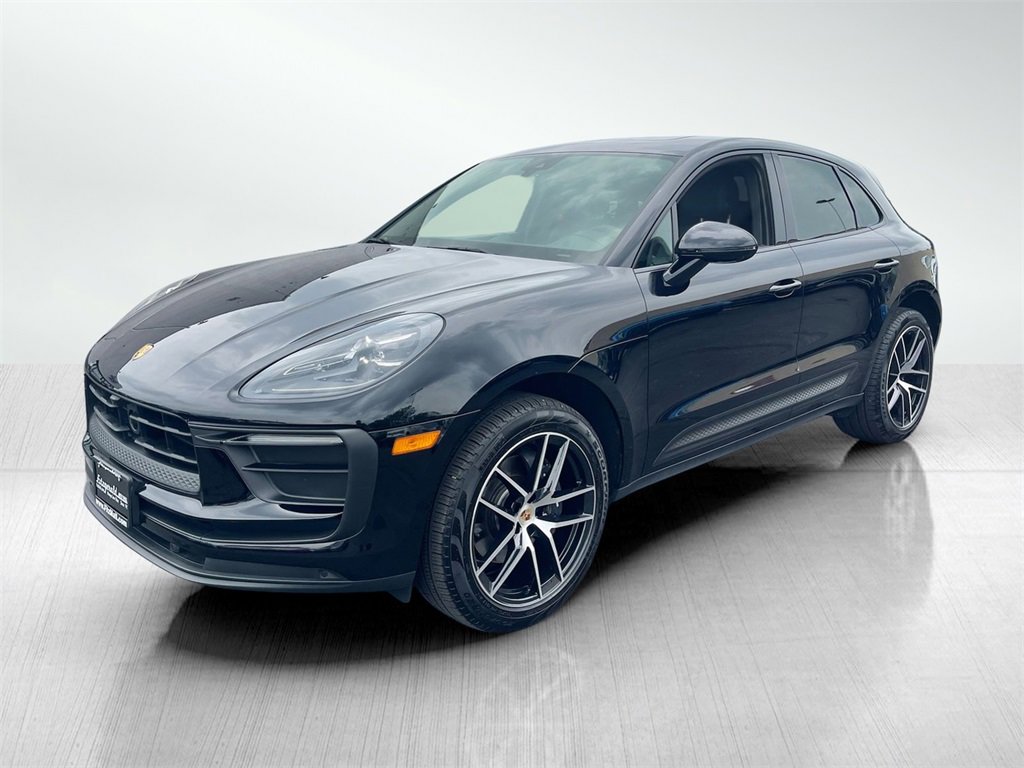 2024 Porsche Macan Base photo 2