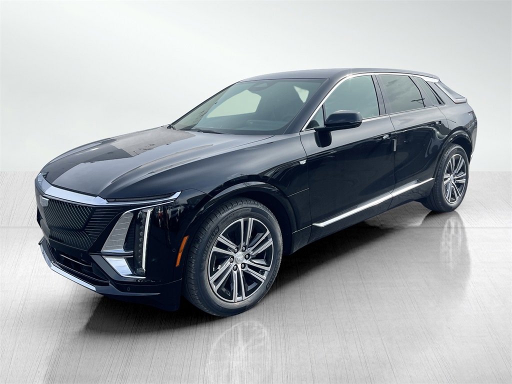 2025 Cadillac Lyriq Luxury photo 2