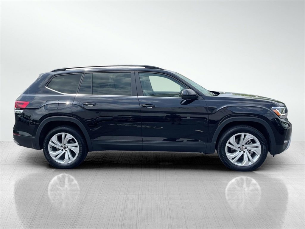 2023 Volkswagen Atlas V6 SE Technology photo 2