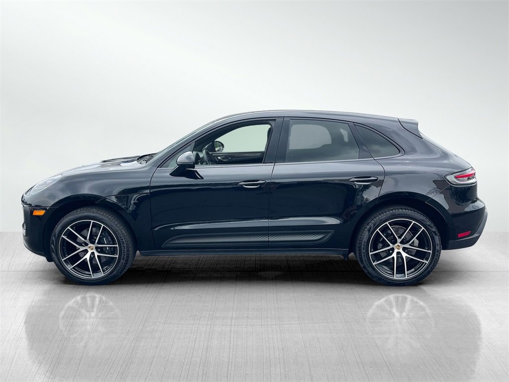 2024 Porsche Macan Base photo 3