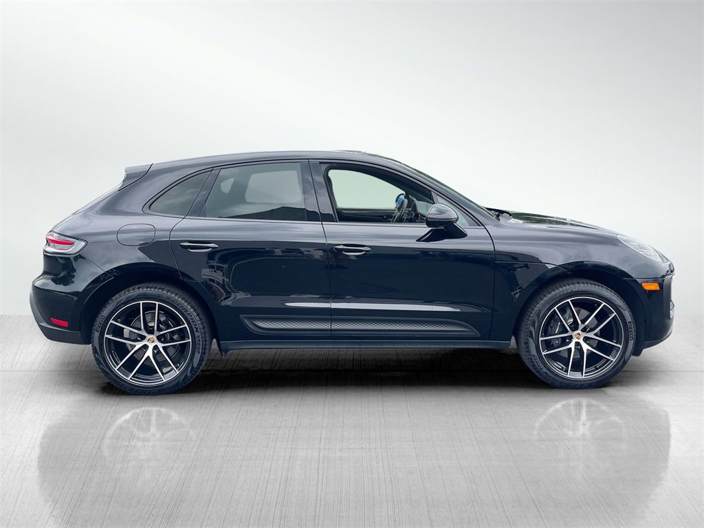 2024 Porsche Macan Base photo 4