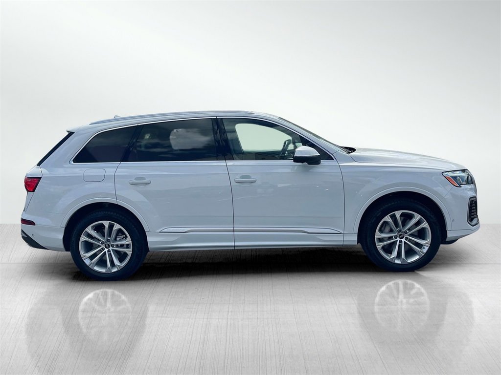 2025 Audi Q7 45 Premium photo 3