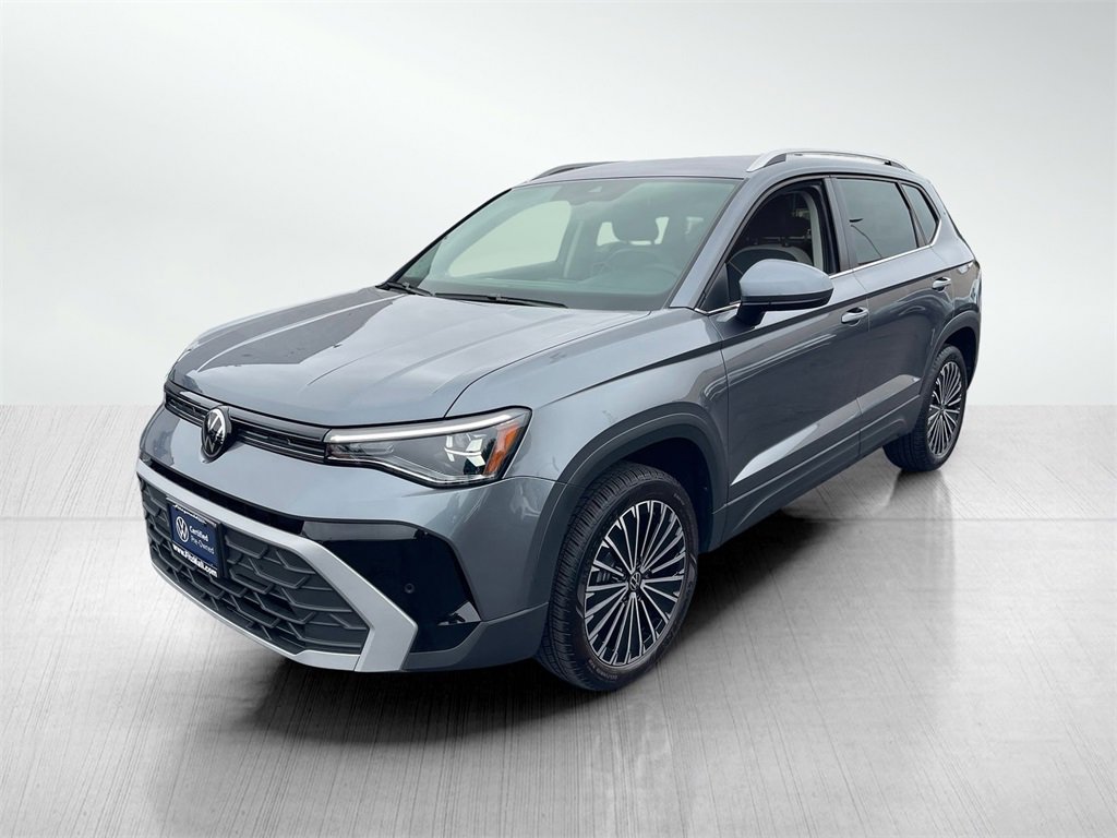 2025 Volkswagen Taos SE photo 2